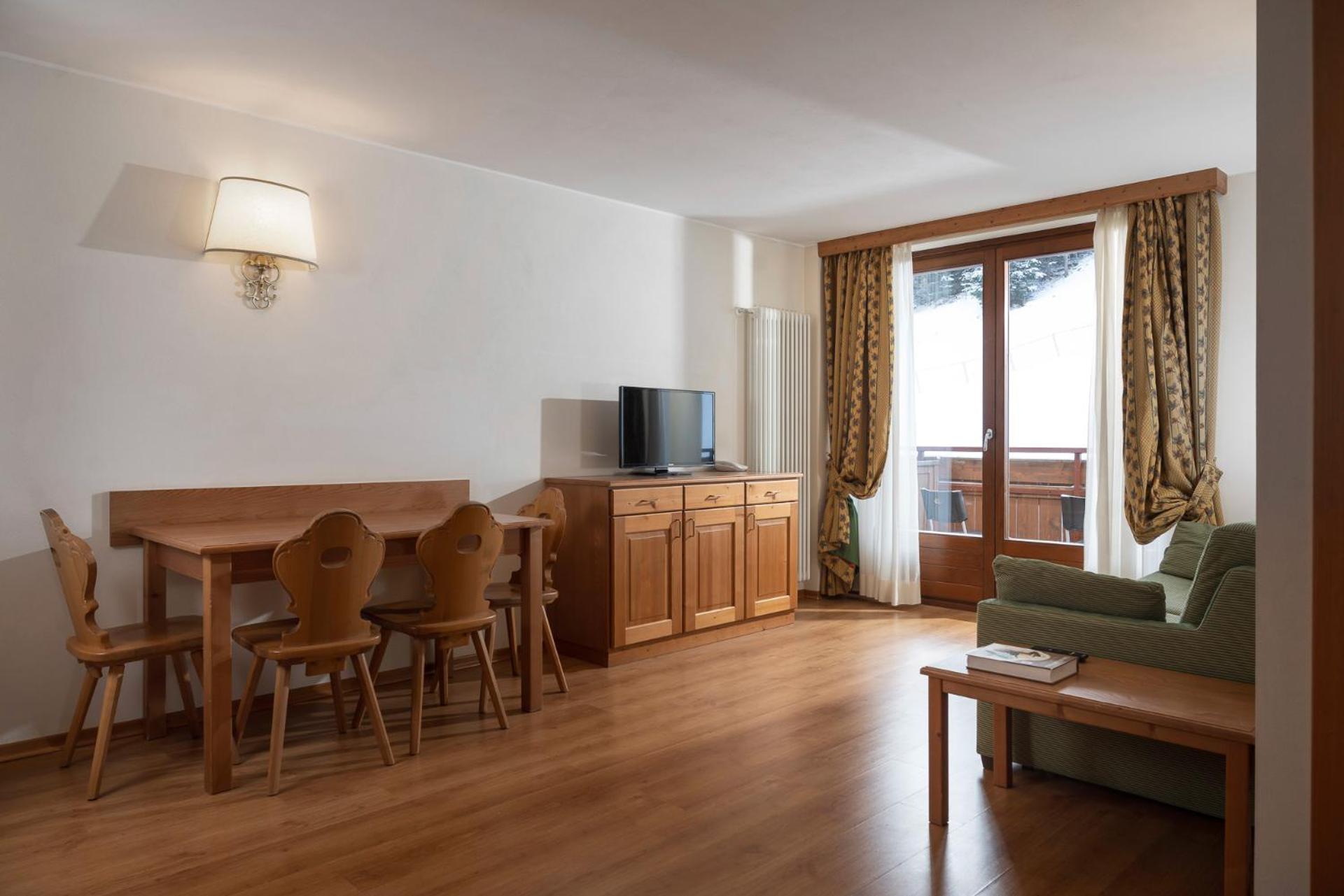 Large Double or Twin Room